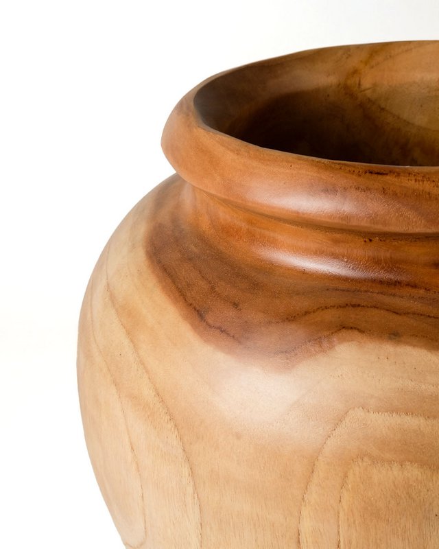 Samàn Kayoa Vase en bois naturel décoratif.