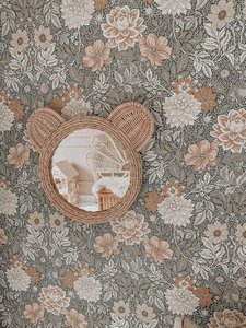 Rattan mirror bear