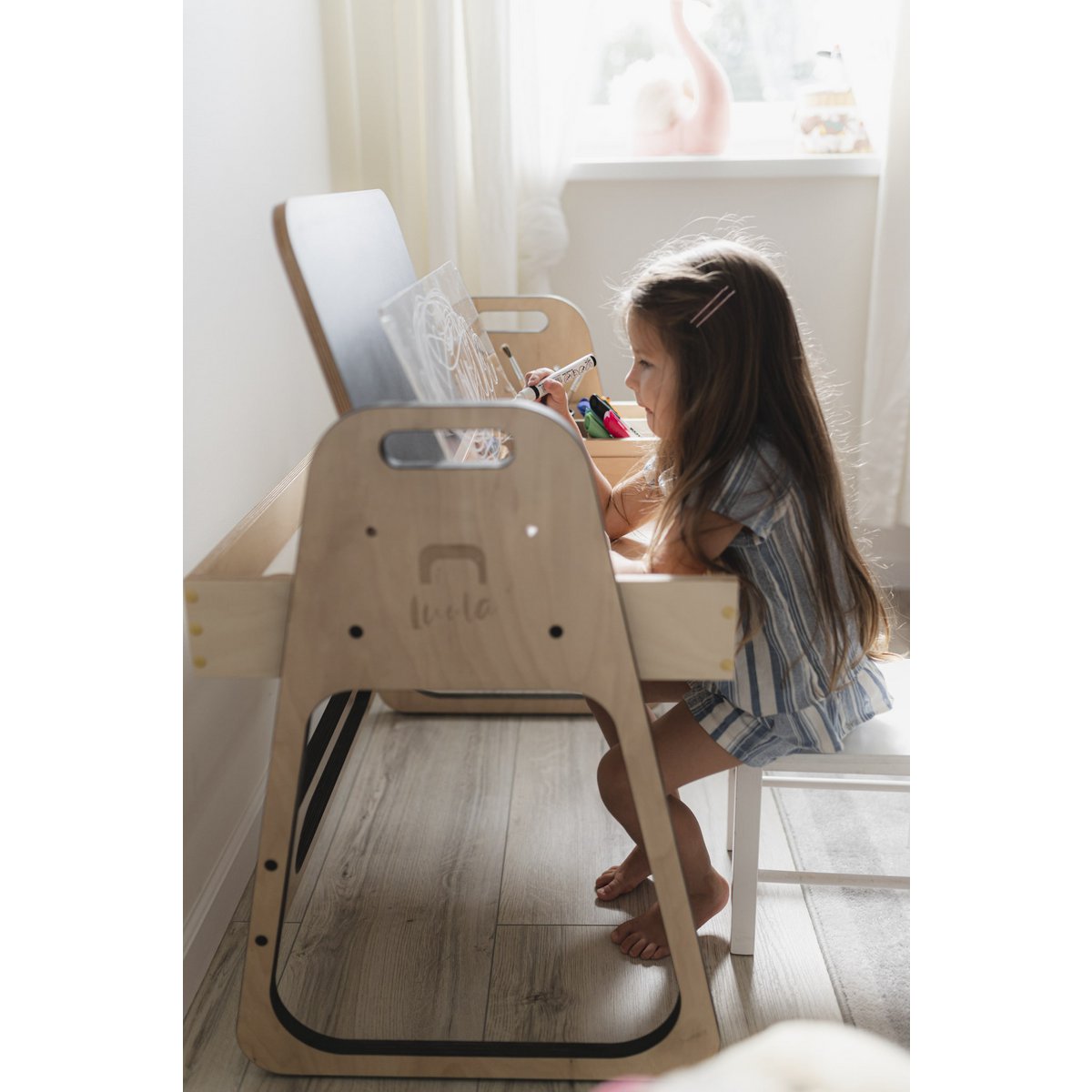 Tavolo d'arte per bambini regolabile Julle