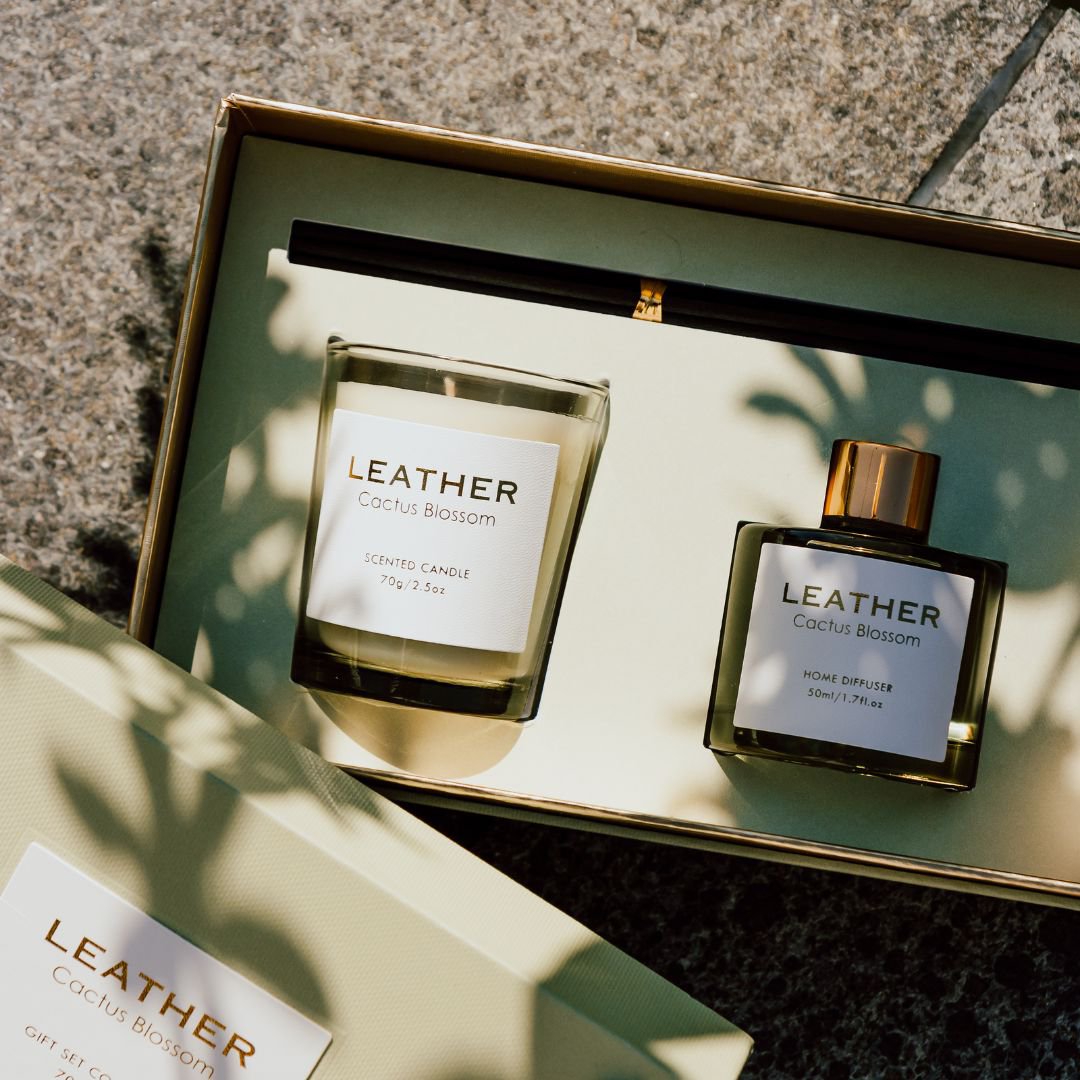 Cactus Blossom leather feel gift pack: geurkaars en geurstokjes