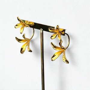 Lis roestvrijstalen bloemen oorbellen