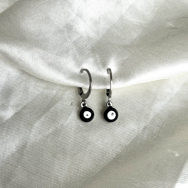 Zwarte Evil Eye Oorbellen Zilver