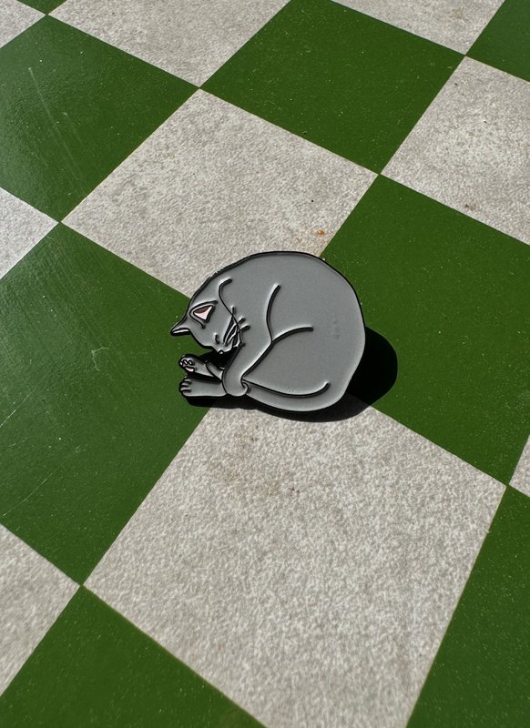 Enamel Pin "Sleeping Cat"