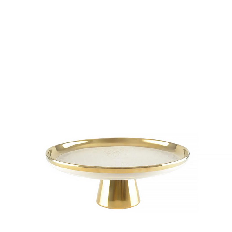 Cremige Kuchenschale mit goldener Kante