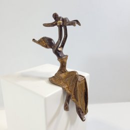 Sculpture en bronze "Bébé volant" de Karim Sana | 15 cm | Couleurs différentes