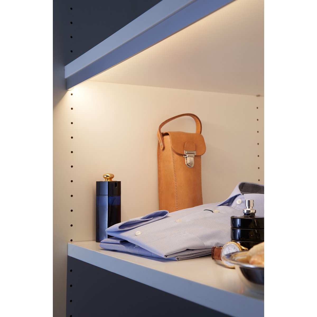Tiered cupboard shelf lighting 56cm LED