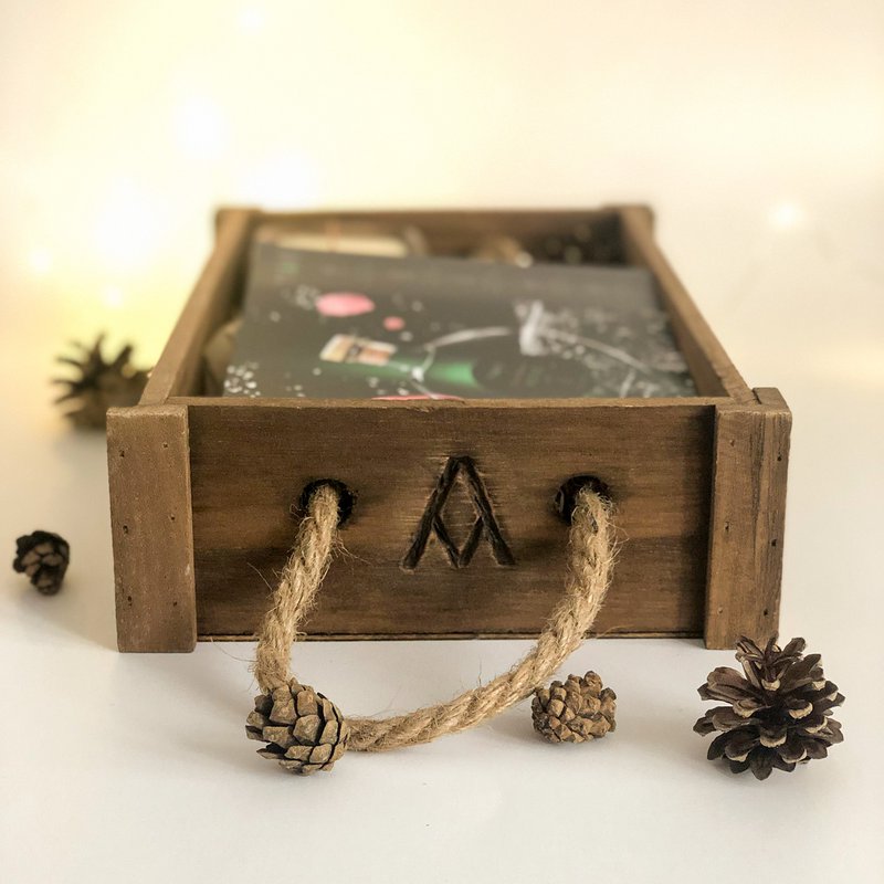 GIFT BASKET [ ORGANIC ROSE WATER, NATURAL SOAP, MINI CERAMIC CULT CANDLE, HAND SPRAY ]