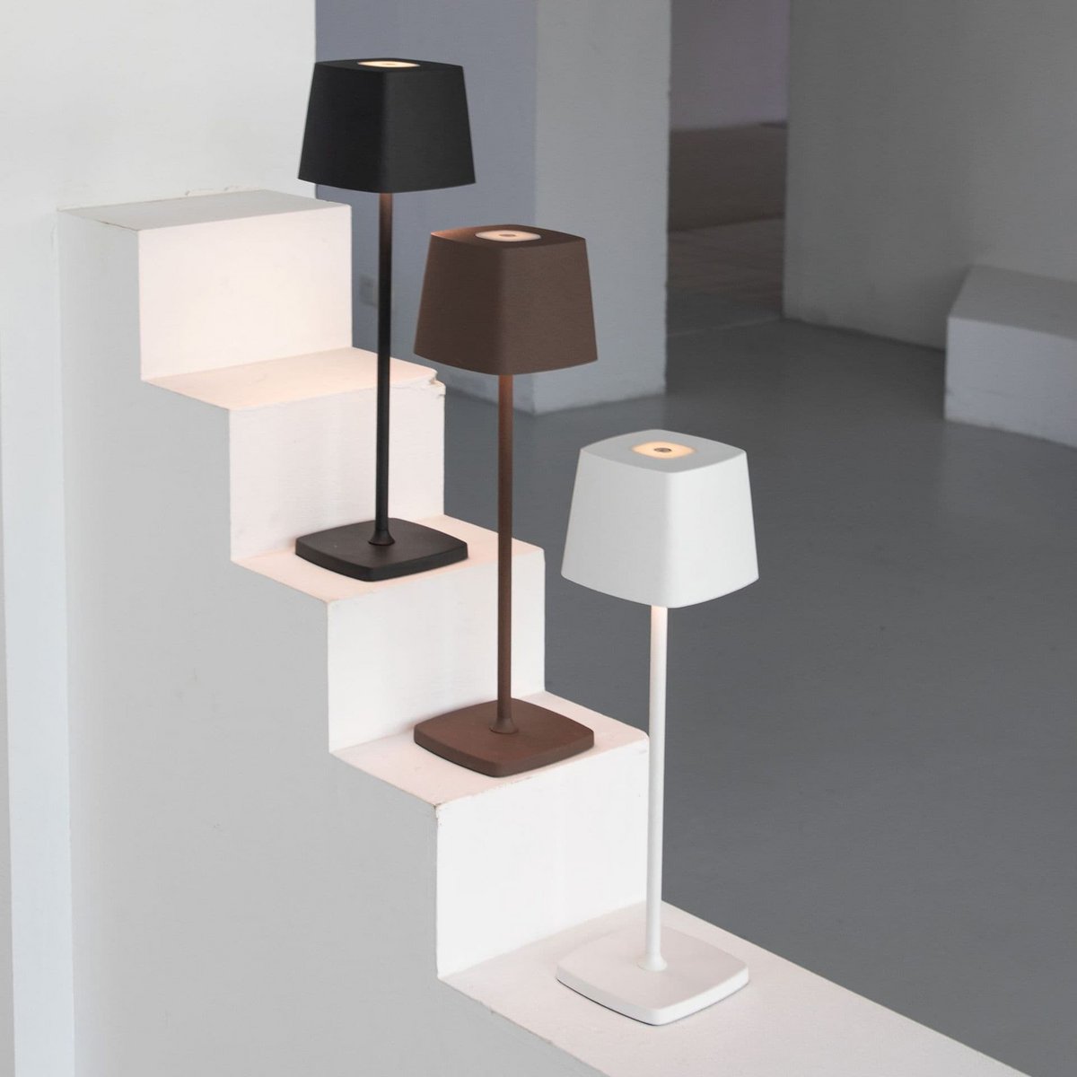 Lampada da scrivania ricaricabile USB Camera da letto Touch Led Atmosfera Piccola lampada da notte