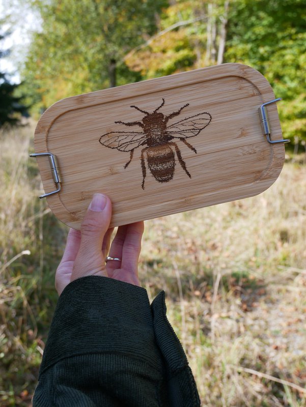 Lunch box bee small