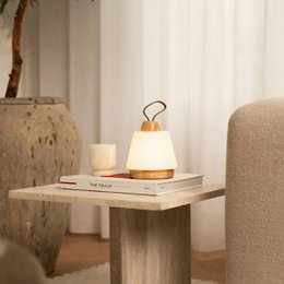 Liv Lysebrun Genopladelig Lampe