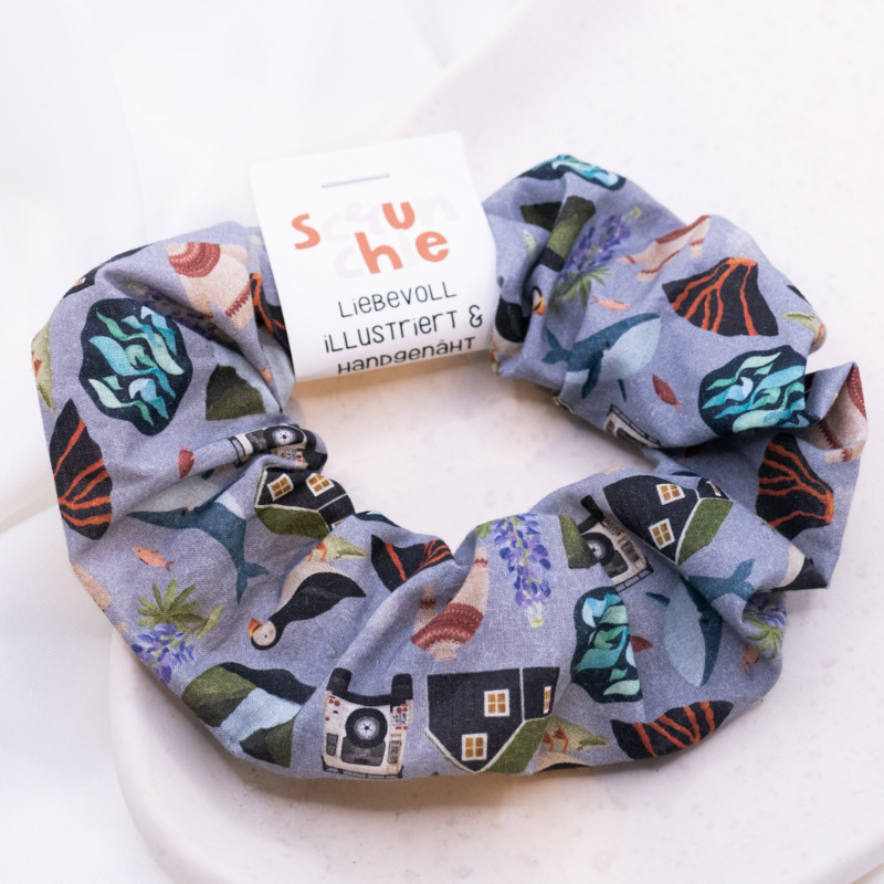 Fascia per capelli Scrunchie Island Scandinavia Nord - fascia per capelli illustrata e cucita a mano