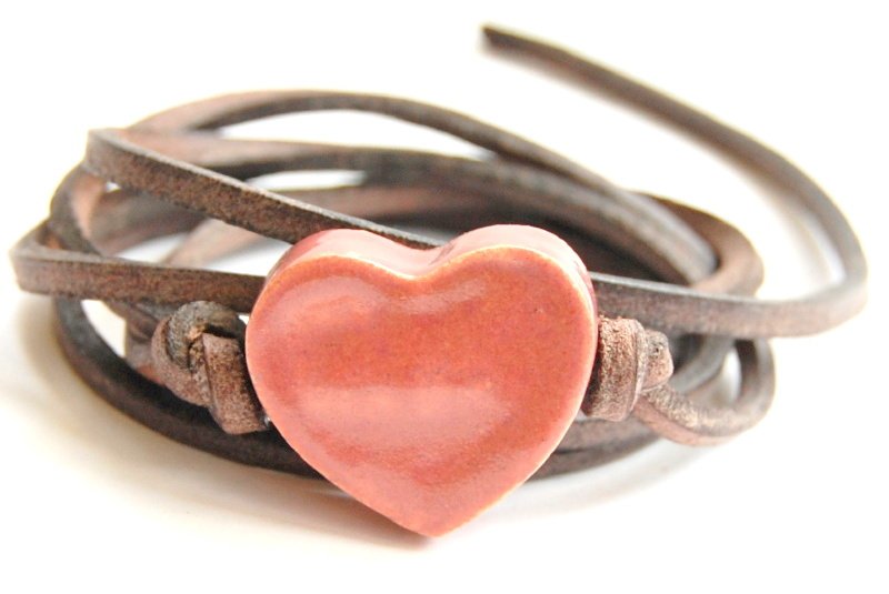 Armband Lederspitze mit altrosa Herz