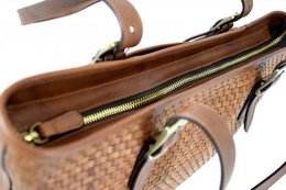 Sac femme en cuir longueur 33 cm x hauteur 23 cm