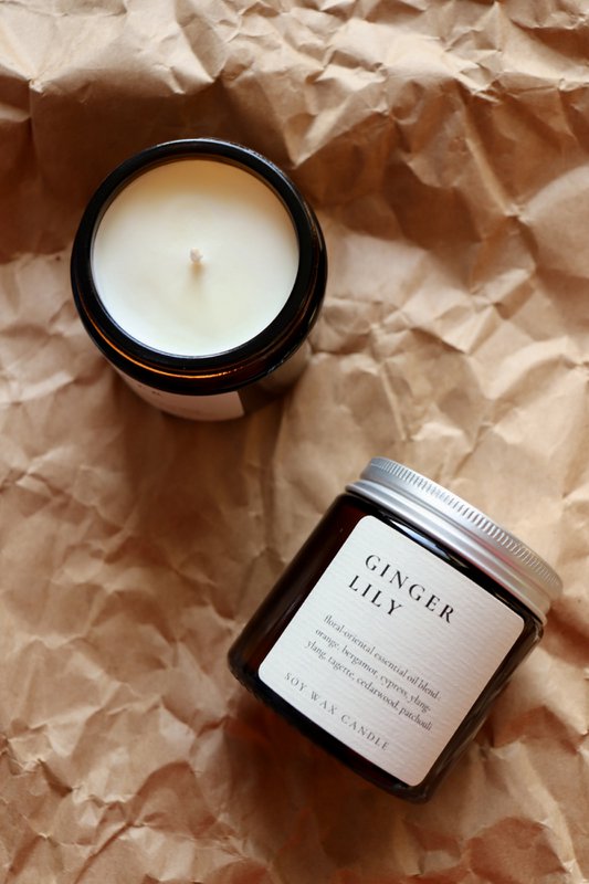 GINGER LILY, natürliche Sojawachskerze mit ätherischen Ölen