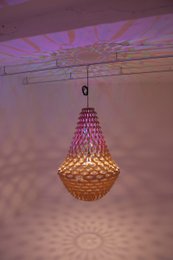 CMYK-Lampe 1: wirft farbige Schatten