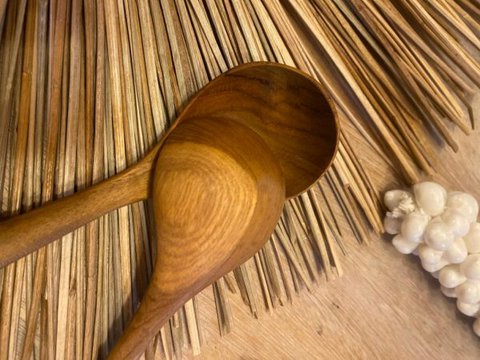 🥄 Lika kleine teak pollepel - handgemaakt en veelzijdig