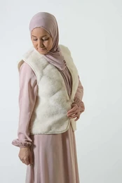 Wool Vest - Flat White Bubble Shorty