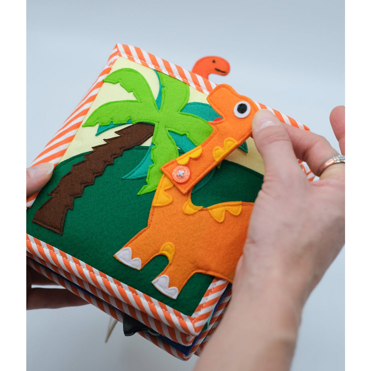 Dinosaur Friends – 6 Page Mini Quiet Book
