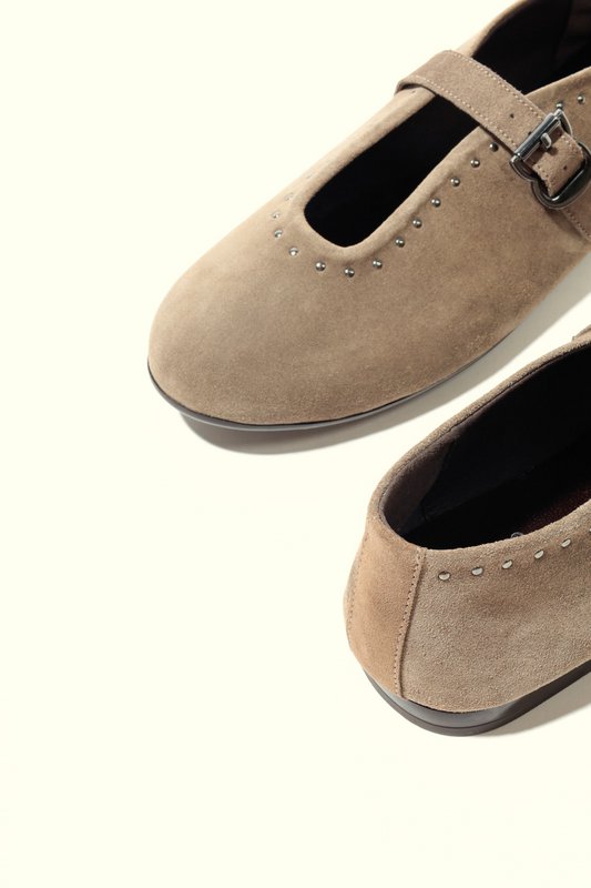 MERCHE TAUPE – Bailarinas con tachuelas