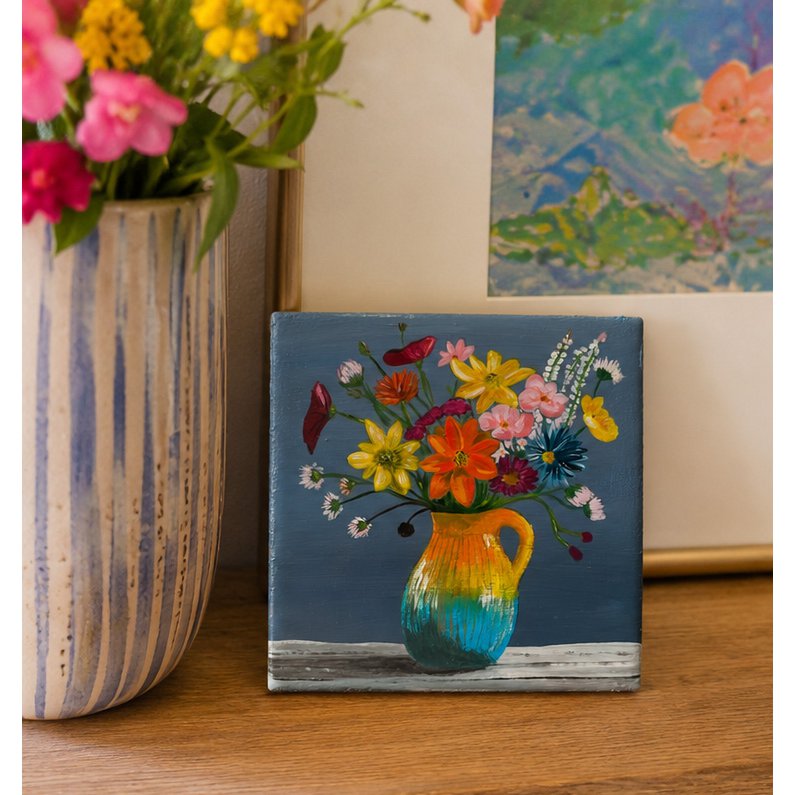 Tuile florale peinte à la main — œuvre d’art originale | 10 × 10 cm