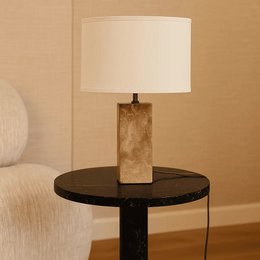 Lampada in travertino Rosie