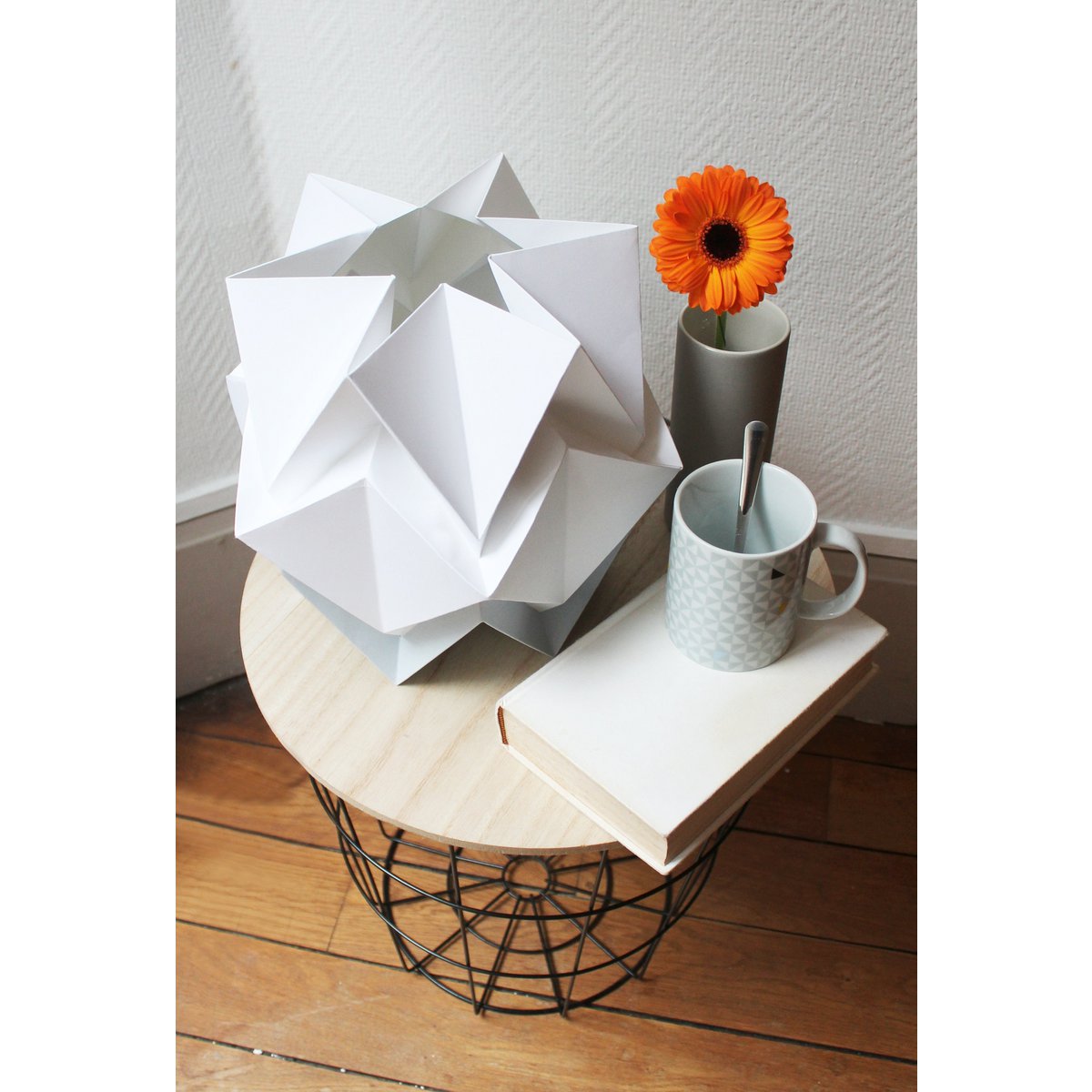 Tweekleurige origami papieren tafellamp - maat M