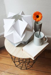 Two-tone Origami Paper Table Lamp - size M