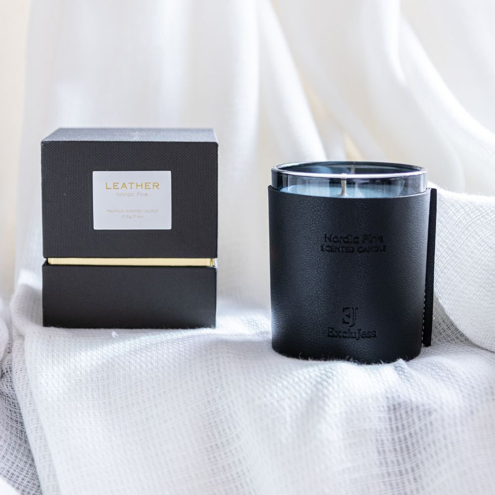 Premium leather scented candle - Nordic pine