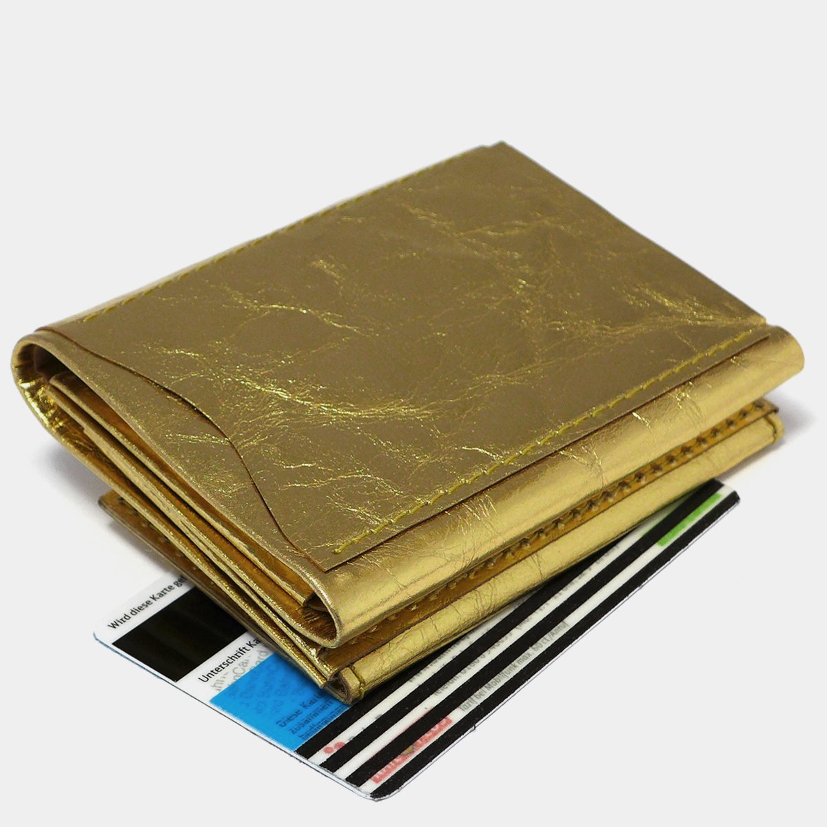 Minimal Wallet Gold - noble wallet made of special paper with gold foil coating