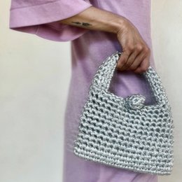 Borsa all'uncinetto "Kalliopi Metallics" con argento extra di cinturino a traversa