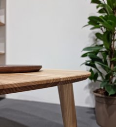 ENDOCARP Mesa de centro de madera de fresno