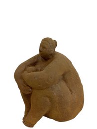 Femme assise en fonte, 12x14x16cm, 2,5kg