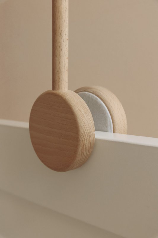 Træ babymobilarm fastmonteret