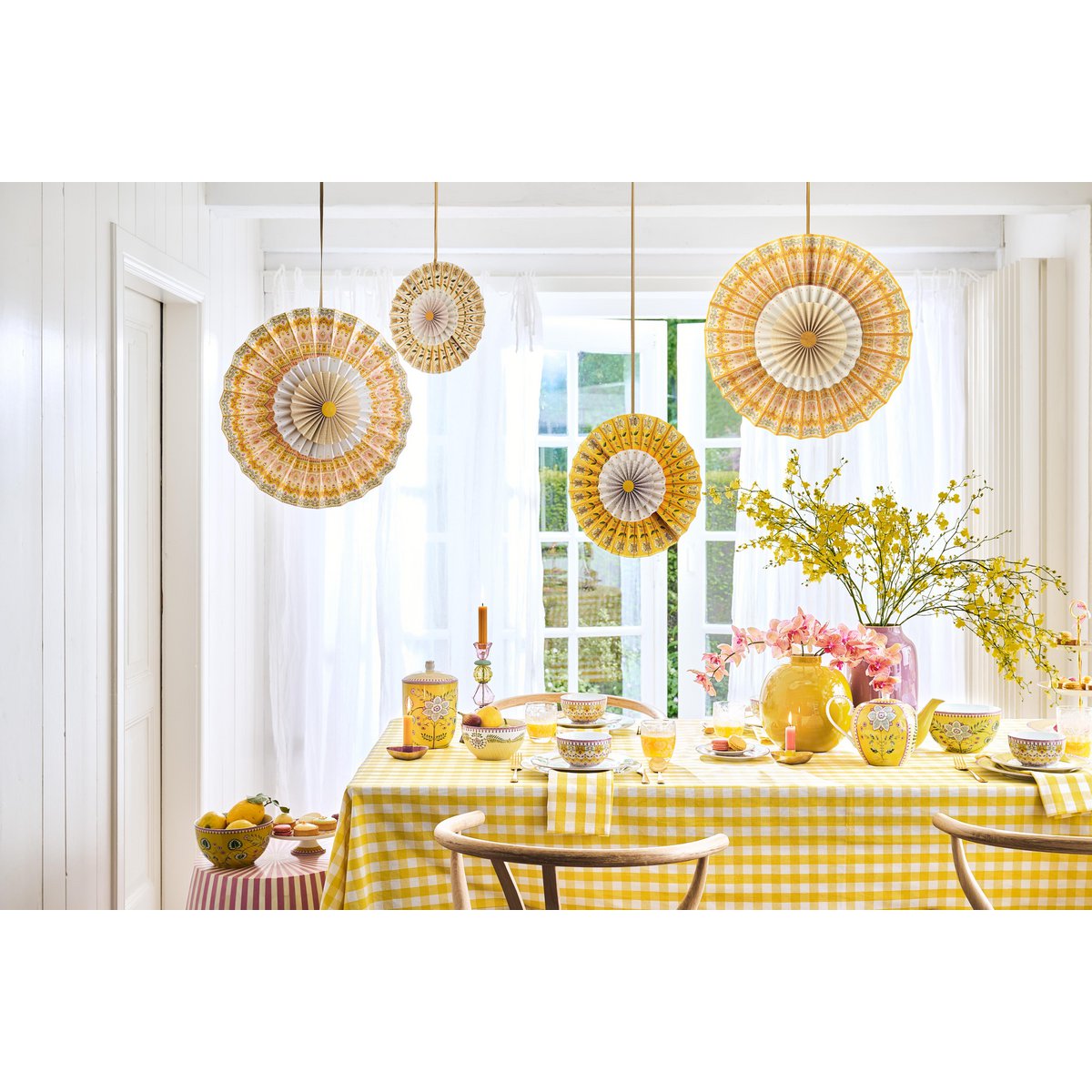 Plate Lily&Lotus Yellow 23cm