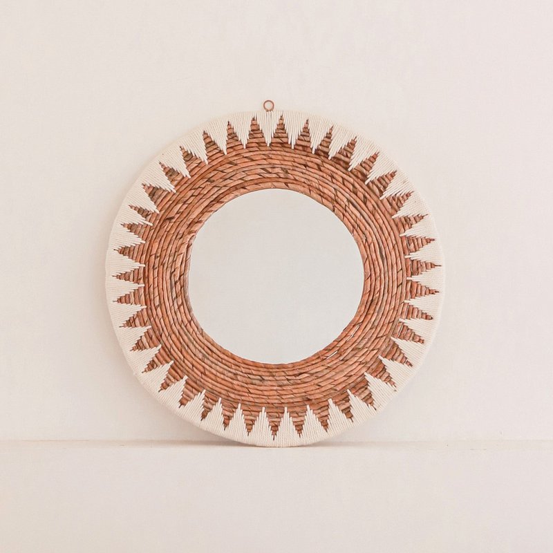 Specchio Boho rotondo 60 cm | Specchio da parete intrecciato fatto a mano AWAN | Decorazione da parete con motivo realizzato con cordoncini di cotone