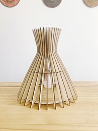 Lampe IKI - Polyvalence et raffinement minimaliste