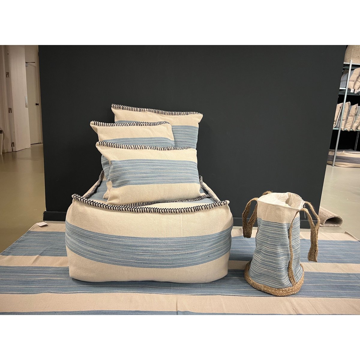 Kissen Azure – Hellblau Creme