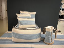 Cushion Azure - Lyseblå creme