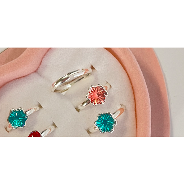 Children's rings in heart box 7 pcs.