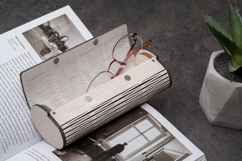 Krea-Wood Handcrafted Oak Reading Glasses Case, made by oak wood, vintage white colour