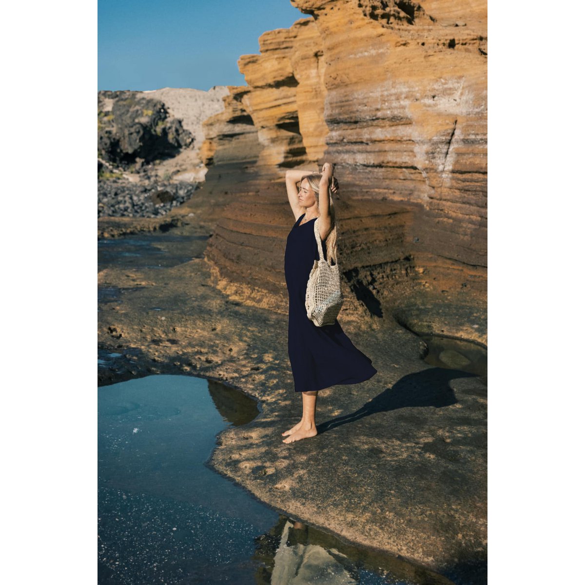 SUNSET — Vestido midi de lino sin mangas con cuello en V