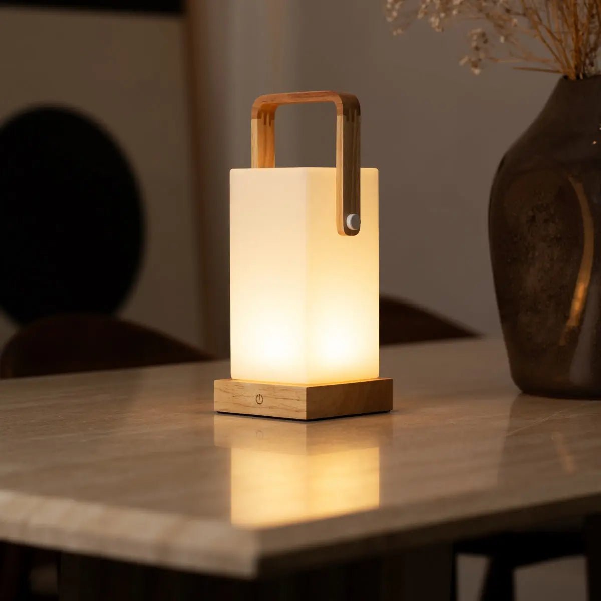 Harper Hellbraune wiederaufladbare Holzlampe