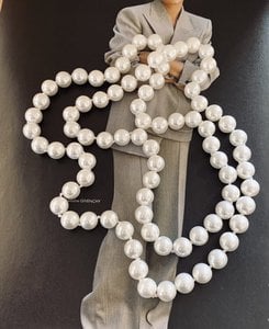 Pearl necklace long