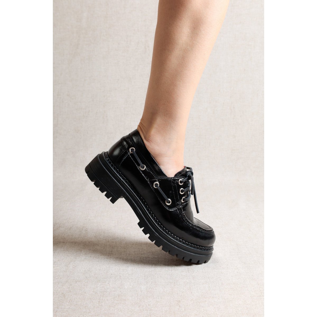 SAILOR BLACK – Leren bootschoen met dikke zool