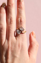 Pierina - Pæreformet forlovelsesring guld