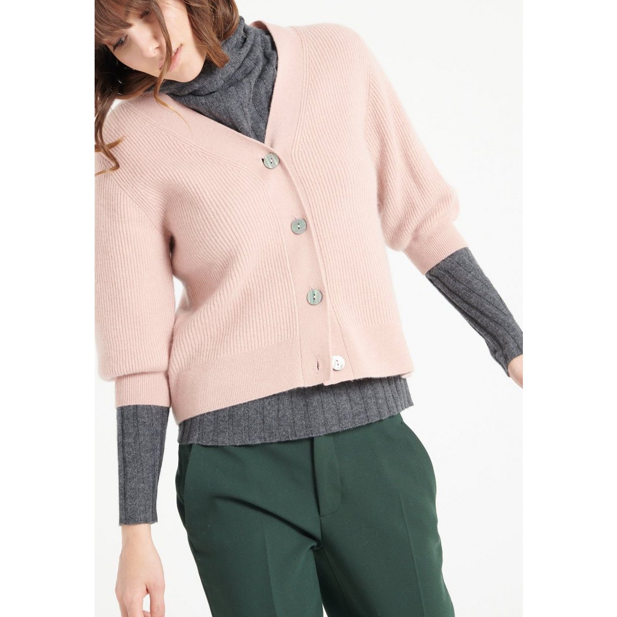 MIA 13 Cardigan scollo a V a maniche corte in cashmere con lavorazione a coste rosa cipria