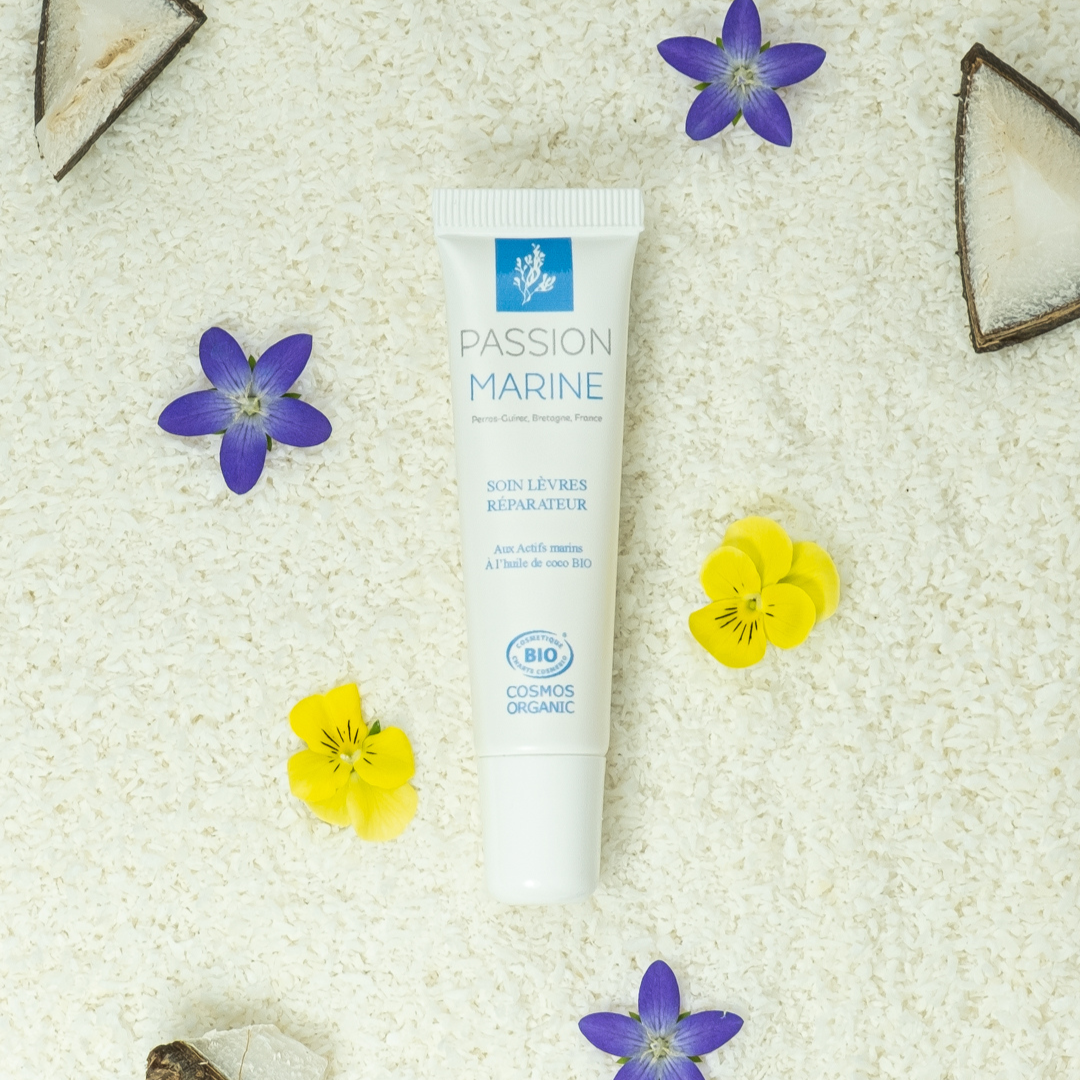CURA LABBRA RIPARATRICE CON PRINCIPI ATTIVI MARINI 15ML