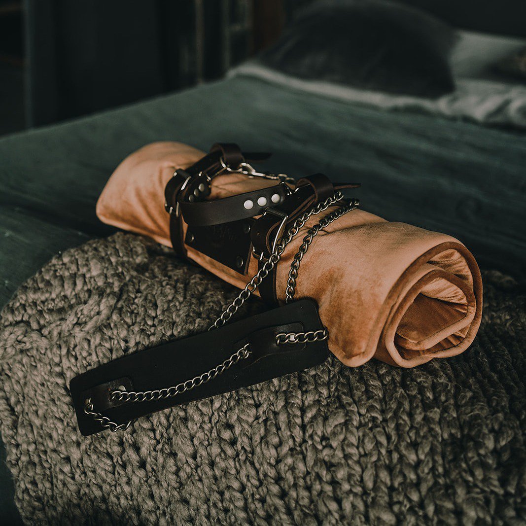A lair, a portable mat from the Fluffy Puppy brand, Velour material, 15 colors, hand made!