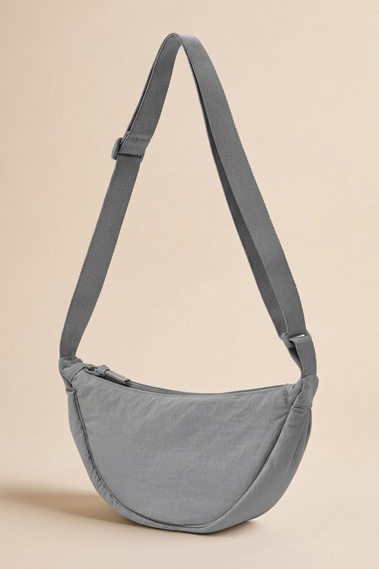 Bolso media luna con bandolera de nailon