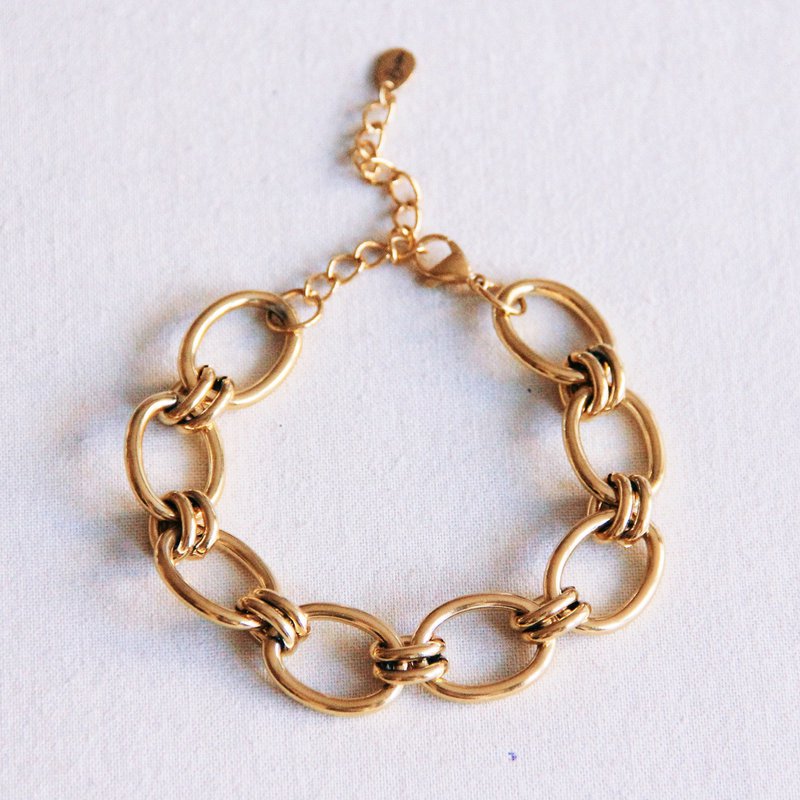 Linket ovalt armbånd